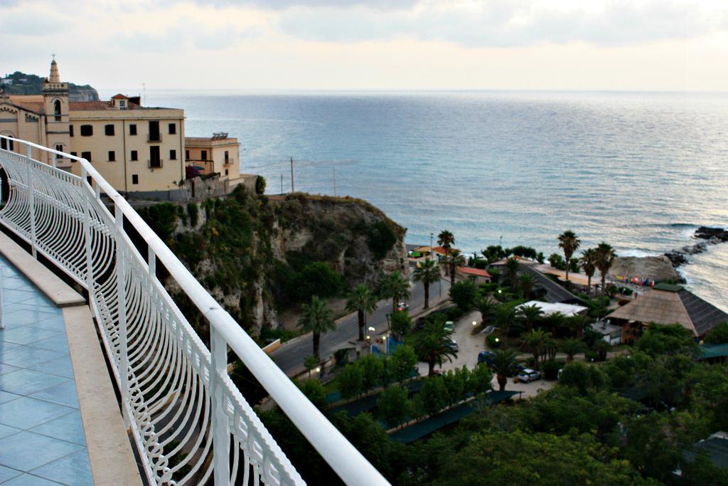 Bella Tropea Suite Номер фото